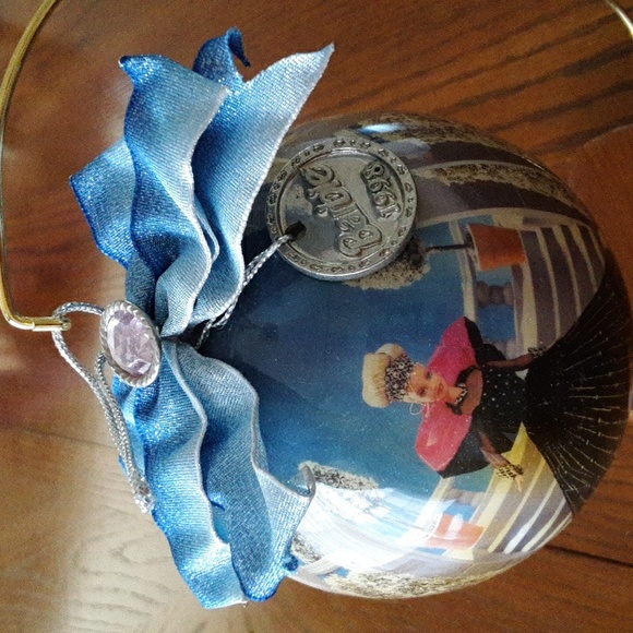 Barbie 1998 Christmas Bulb w a stand Vintage Collectible - Picture 3 of 10